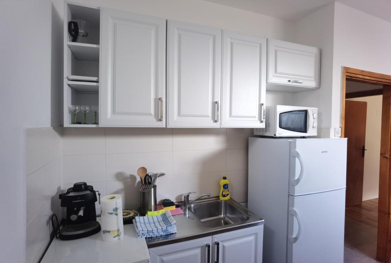 Studio Apartment Lipa セニ エクステリア 写真